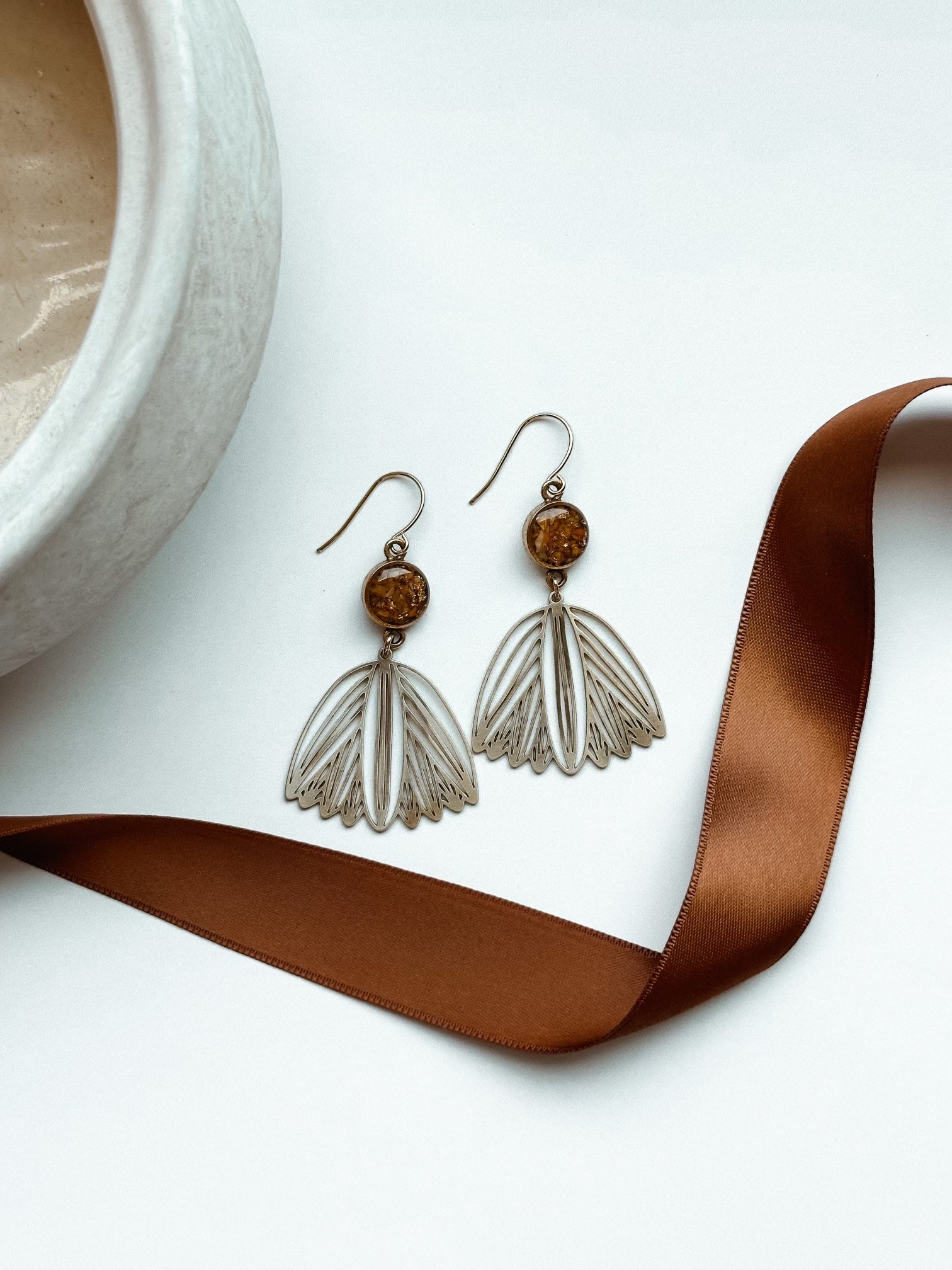 tulip dangle earings